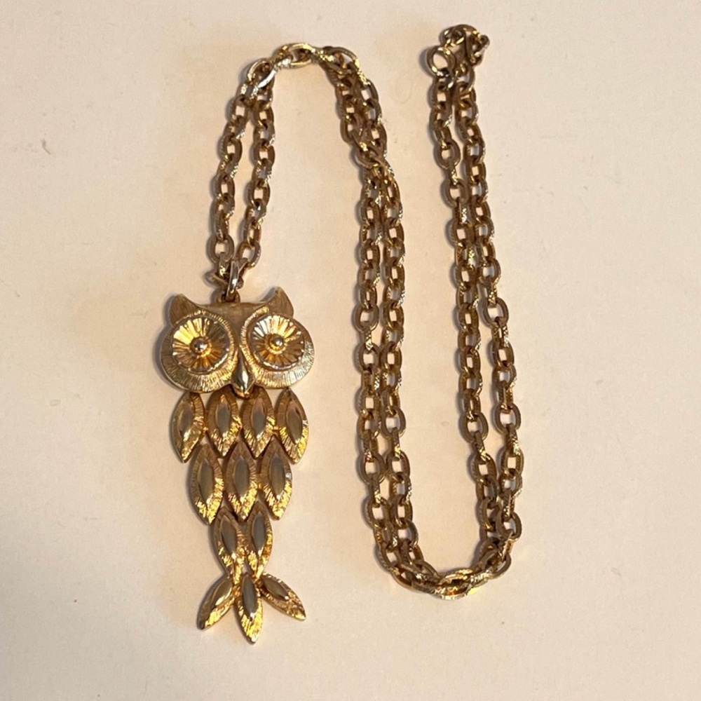 Vintage Gold Tone Owl Pendant Necklace by Avon